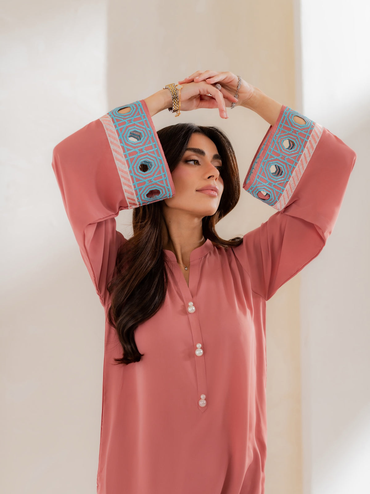 Embroidered French Crepe Kurta Set – Dusty Rose