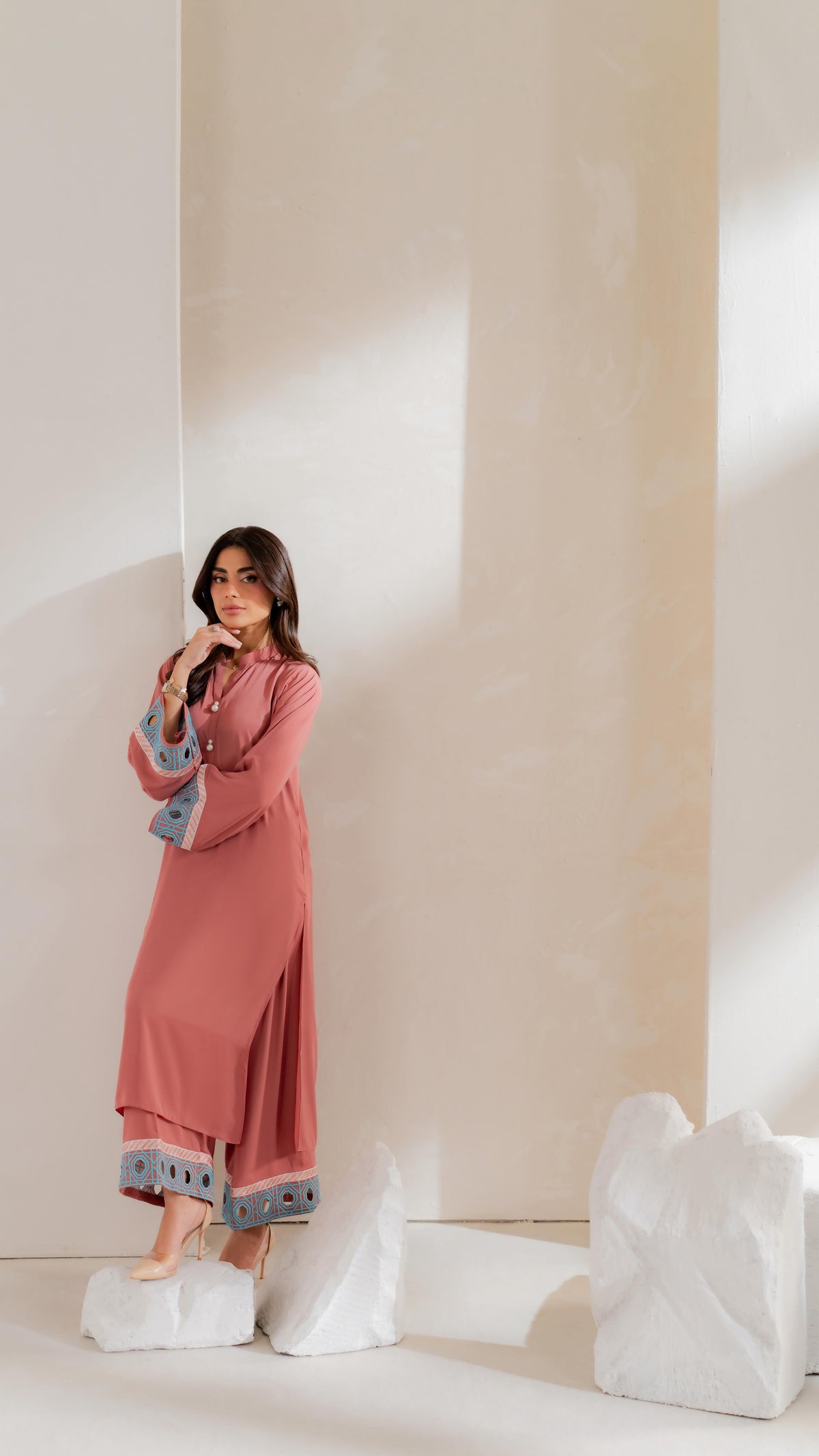 Embroidered French Crepe Kurta Set – Dusty Rose
