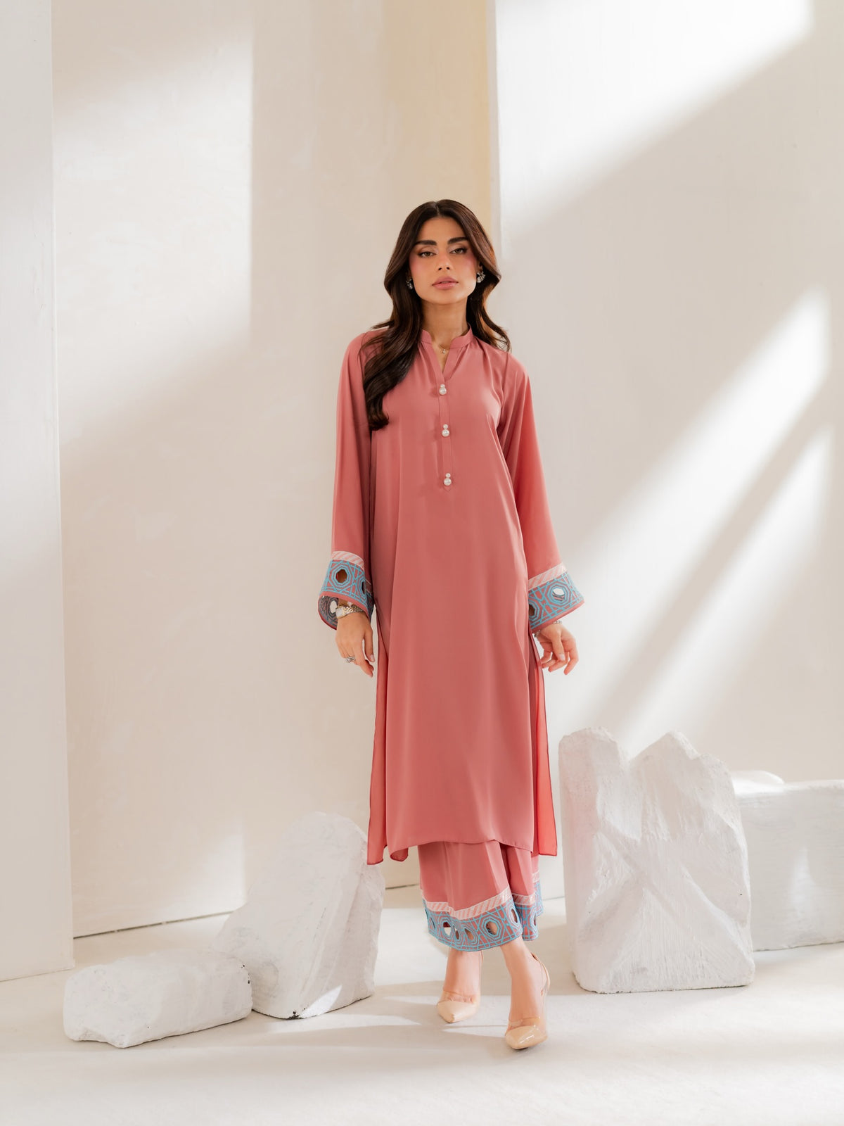 Embroidered French Crepe Kurta Set – Dusty Rose