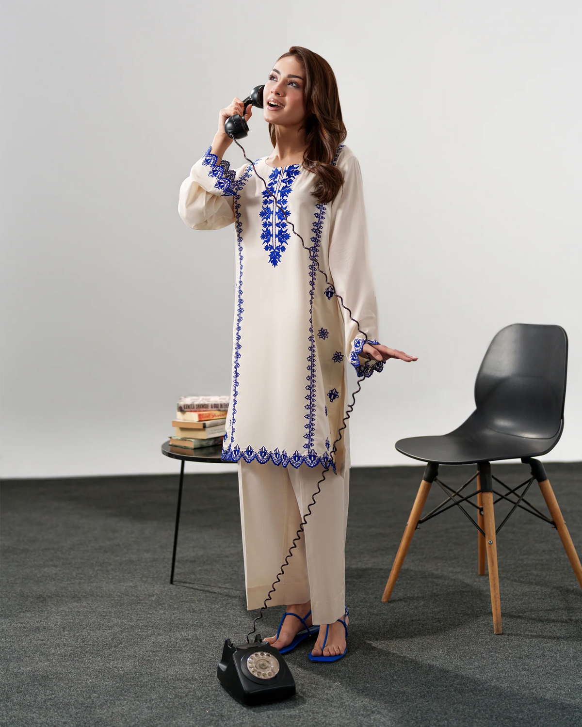 Embroidered Chanderi Silk Kurta Set – Ivory & Blue