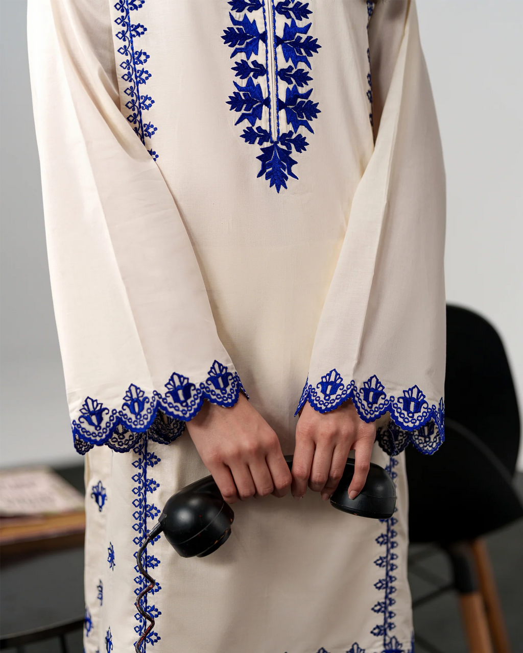Embroidered Chanderi Silk Kurta Set – Ivory & Blue