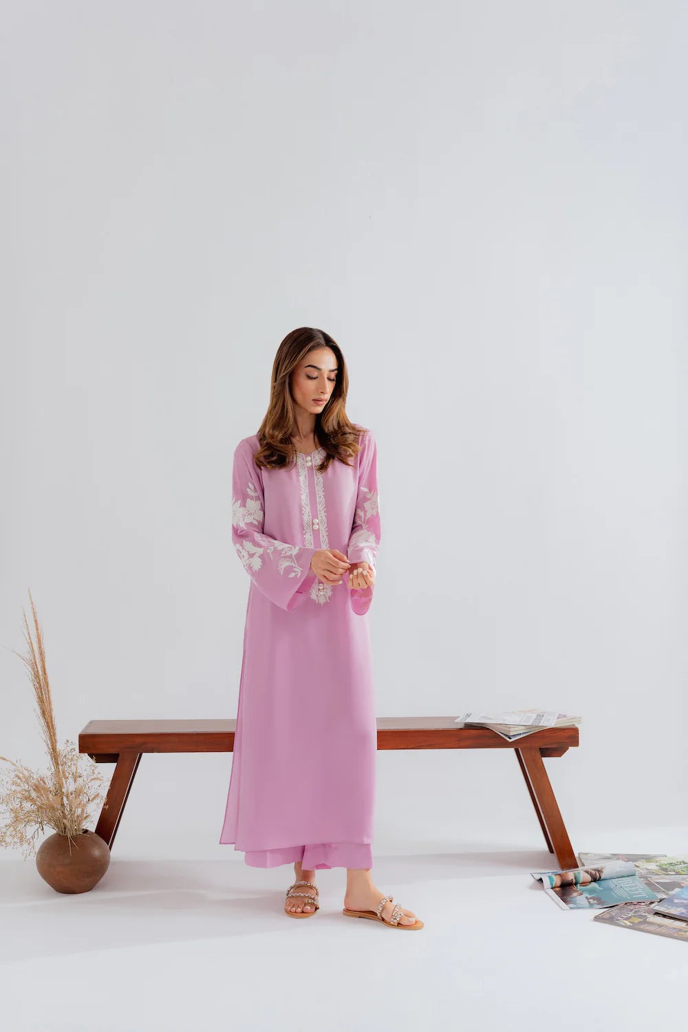 Embroidered Chanderi Silk Kurta Set – Pink